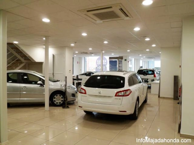 PEUGEOT SANTOGAL Majadahonda - Automóvil en Majadahonda - Reparaciones -  Santogal Automóviles abre un nuevo espacio Peugeot para usted en  Majadahonda El Carralero