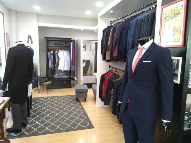 Tienda trajes hombre sale