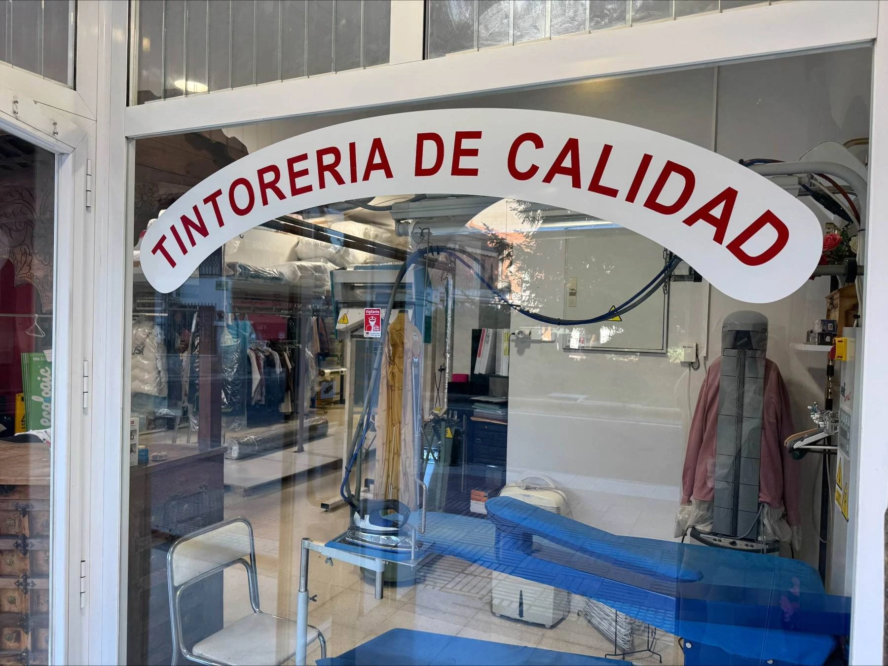 Tintorería Lavandería en Pozuelo de Alarcón