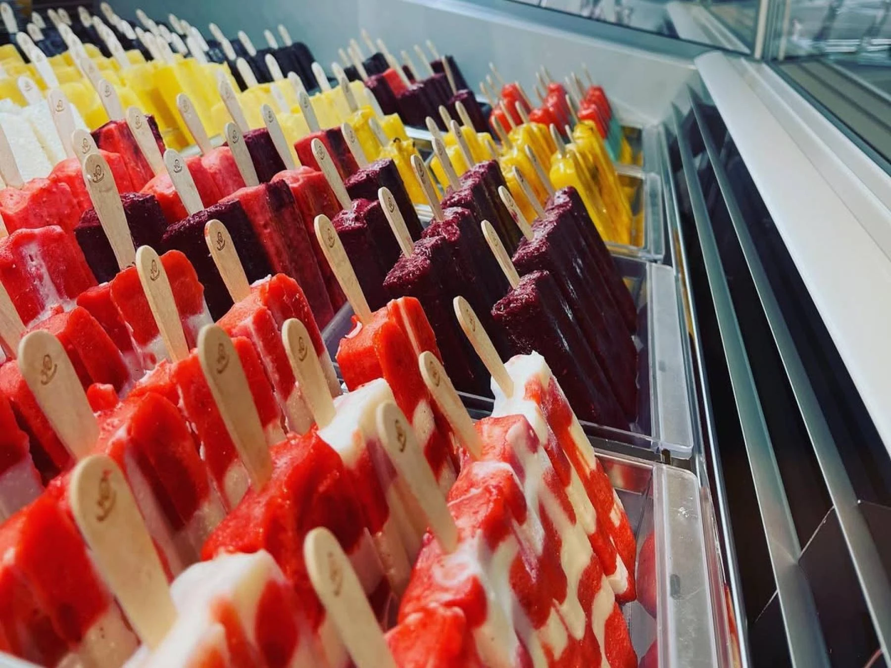 Polos de diferentes sabores