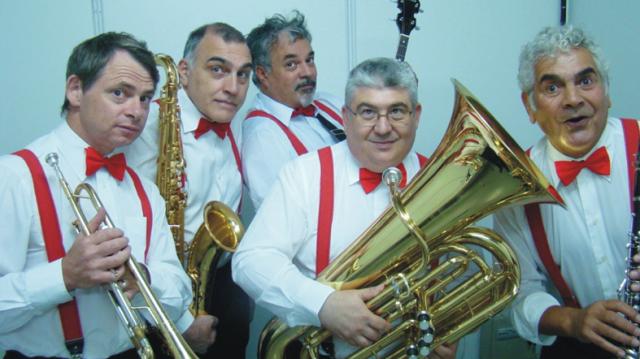 Nueva cita con el jazz en el templete de música con Dixieland Jazz Band
