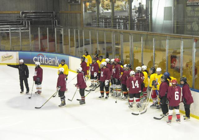 IV Edición del Campamento de Desarrollo y Tecnificación de Hockey hielo femenino en Majadahonda