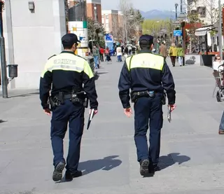 Detenidos dos individuos cuando intentaban sustraer dinero con tarjetas de crédito robadas