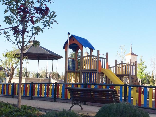 El Ayuntamiento de Majadahonda inicia una campaña de revisión y mejora de las zonas de juegos infantiles