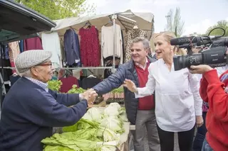 Cifuentes y De Foxá apoyan a comerciantes ambulantes y autónomos de Majadahonda