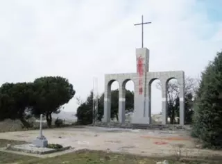 Majadahonda retirará un monumento fascista lugar de peregrinación y concentraciones de nazis