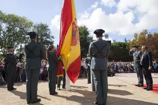 Cientos de ciudadanos rindieron homenaje a la Bandera de España en Majadahonda