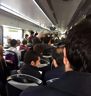 El Pleno de Majadahonda aprueba por unanimidad una moción socialista relacionada con el colapso y saturación en los autobuses