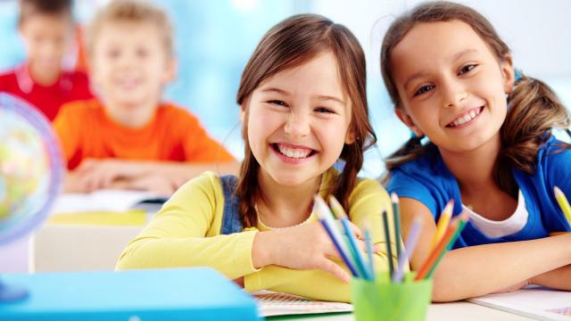 El Ayuntamiento destina más de 300.000 euros para ayudar a las familias con hijos en edad escolar