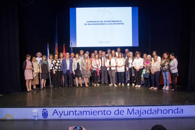 El Ayuntamiento de Majadahonda rinde homenaje a toda una vida dedicada a la enseñanza