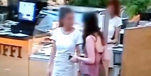 
                                                    Una pareja detenida por emprenderla a mordiscos contra la Guardia Civil en Majadahonda