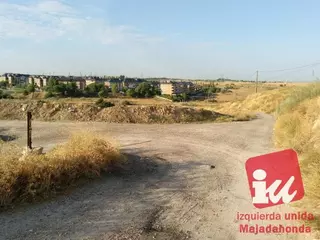 Izquierda Unida propone conectar el barrio de Los Negrillos con el núcleo urbano de Majadahonda