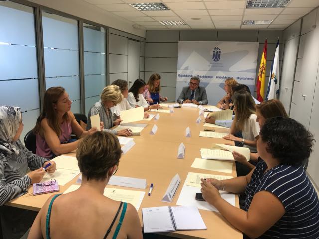 De Foxá firma un convenio para favorecer la inclusión con las AMPAS de colegios públicos y concertados