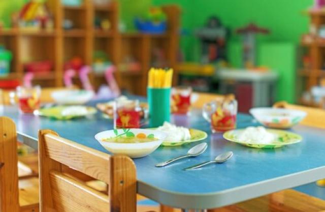 Casi 300 familias de Majadahonda reciben las ayudas municipales de comedor escolar
