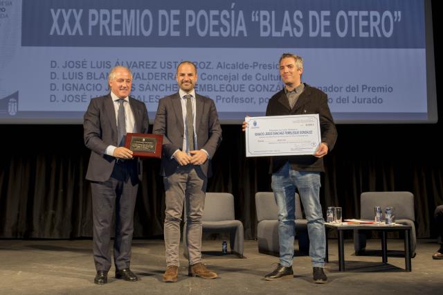
                                                    La obra "Balada de Intemperie" recibe el premio de poesía “Blas de Otero” de Majadahonda