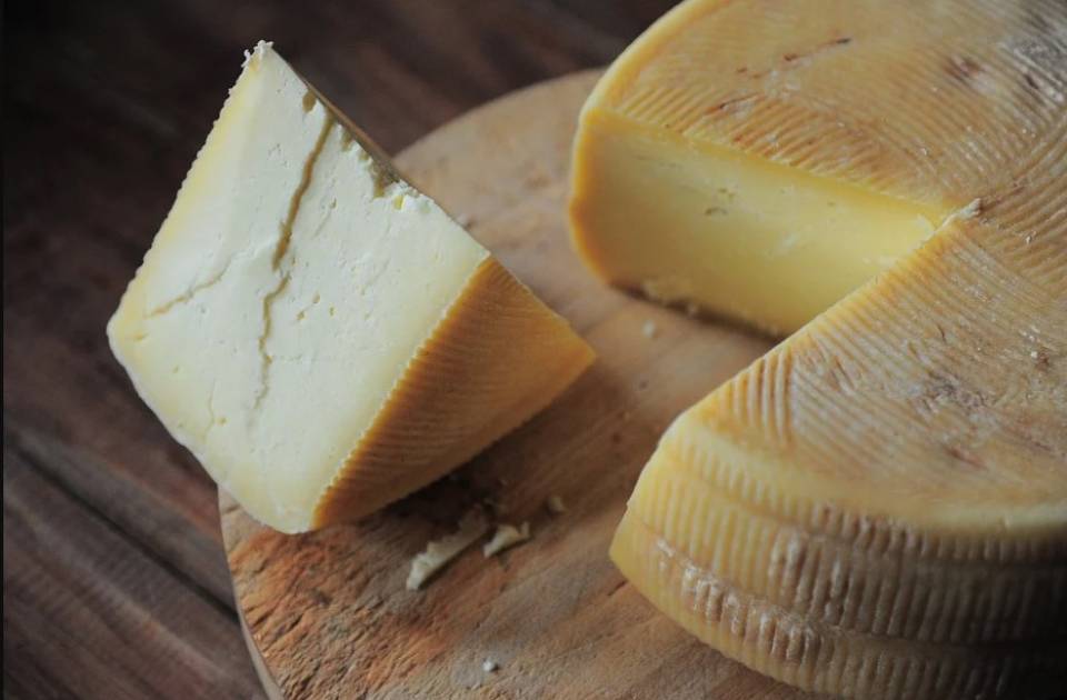 
                                                    El mejor queso de la región se vende a 4€ en Mercadona