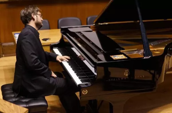 MÚSICA. Concierto de Manuel, el pianista de la mano izquierda. 28 de Octubre en Pozuelo