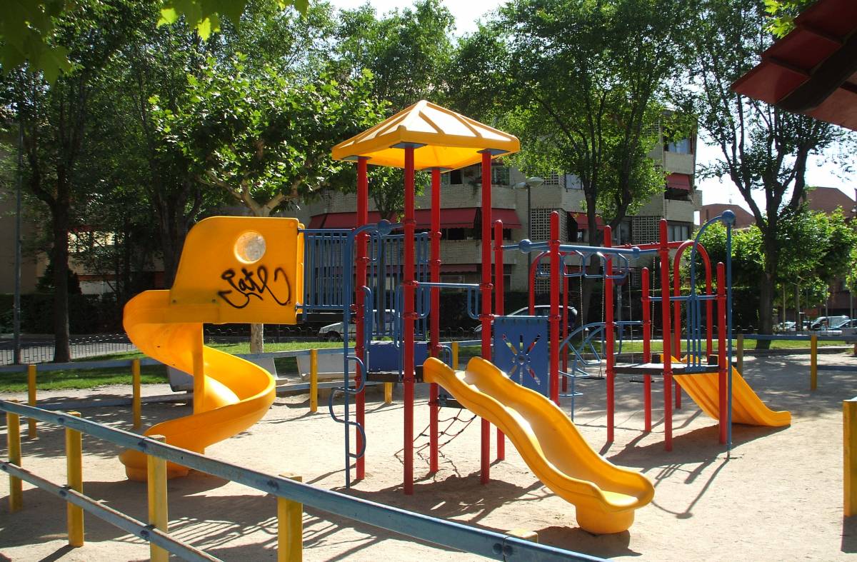 
                                                    Detenido un hombre en Majadahonda por acoso sexual a una niña en un parque