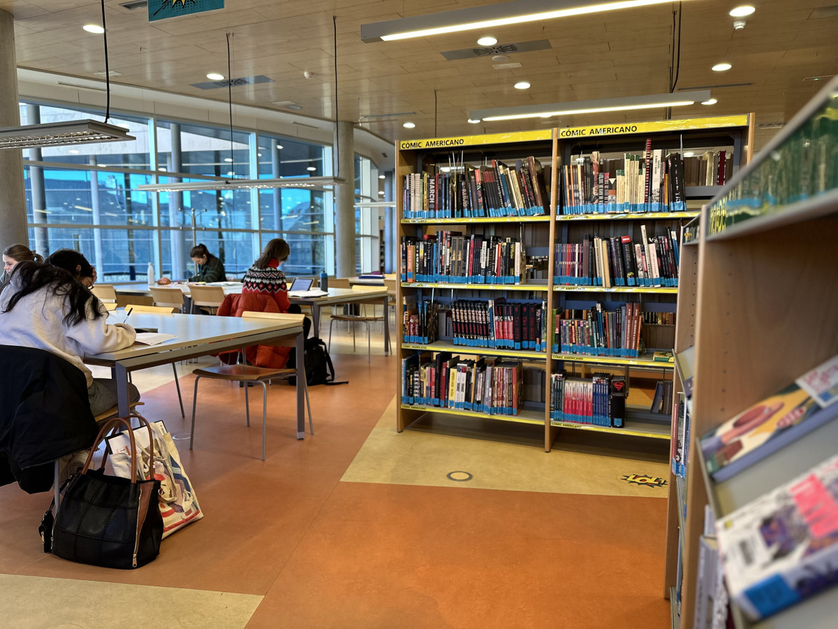 
                                                    La Biblioteca Municipal de Majadahonda amplía el horario de su sala de estudio fuera de la época de exámenes
