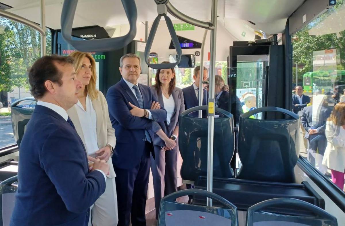 Majadahonda, Pozuelo, Las Rozas y Boadilla incorporan nuevos autobuses interurbanos híbridos, menos contaminantes y más accesibles 