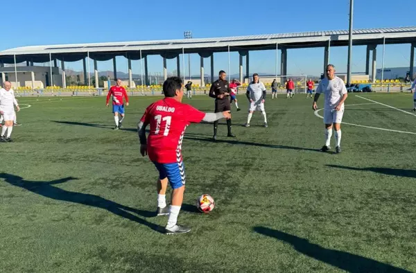 Majadahonda celebra su Torneo Internacional de Walking Football, el 'fútbol andando' para mayores 