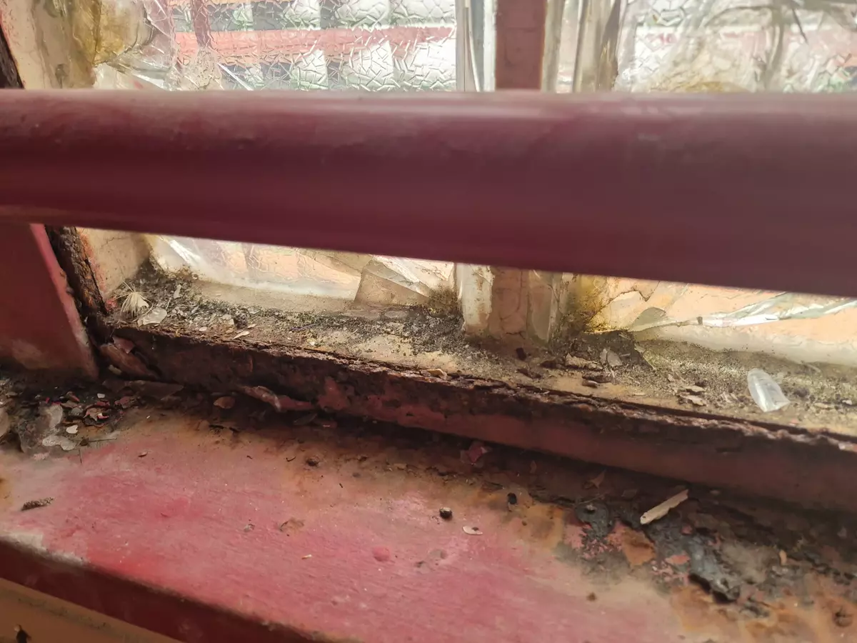 Denuncian el deterioro del Centro de Educación para Personas Adultas de Majadahonda y reclaman su rehabilitación