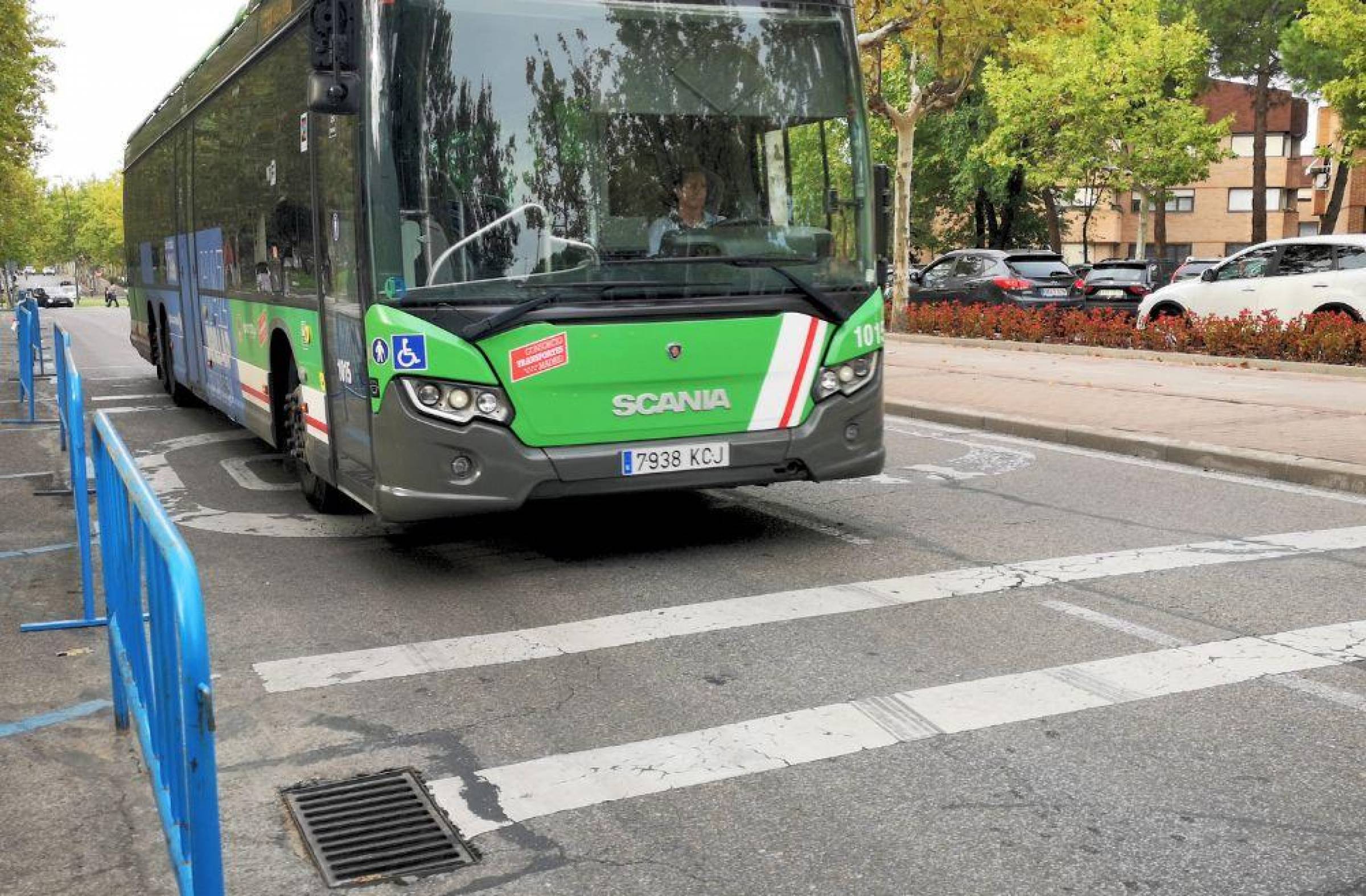 La línea de autobús 652 que conecta Majadahonda con el Gran Plaza 2 amplia su horario nocturno