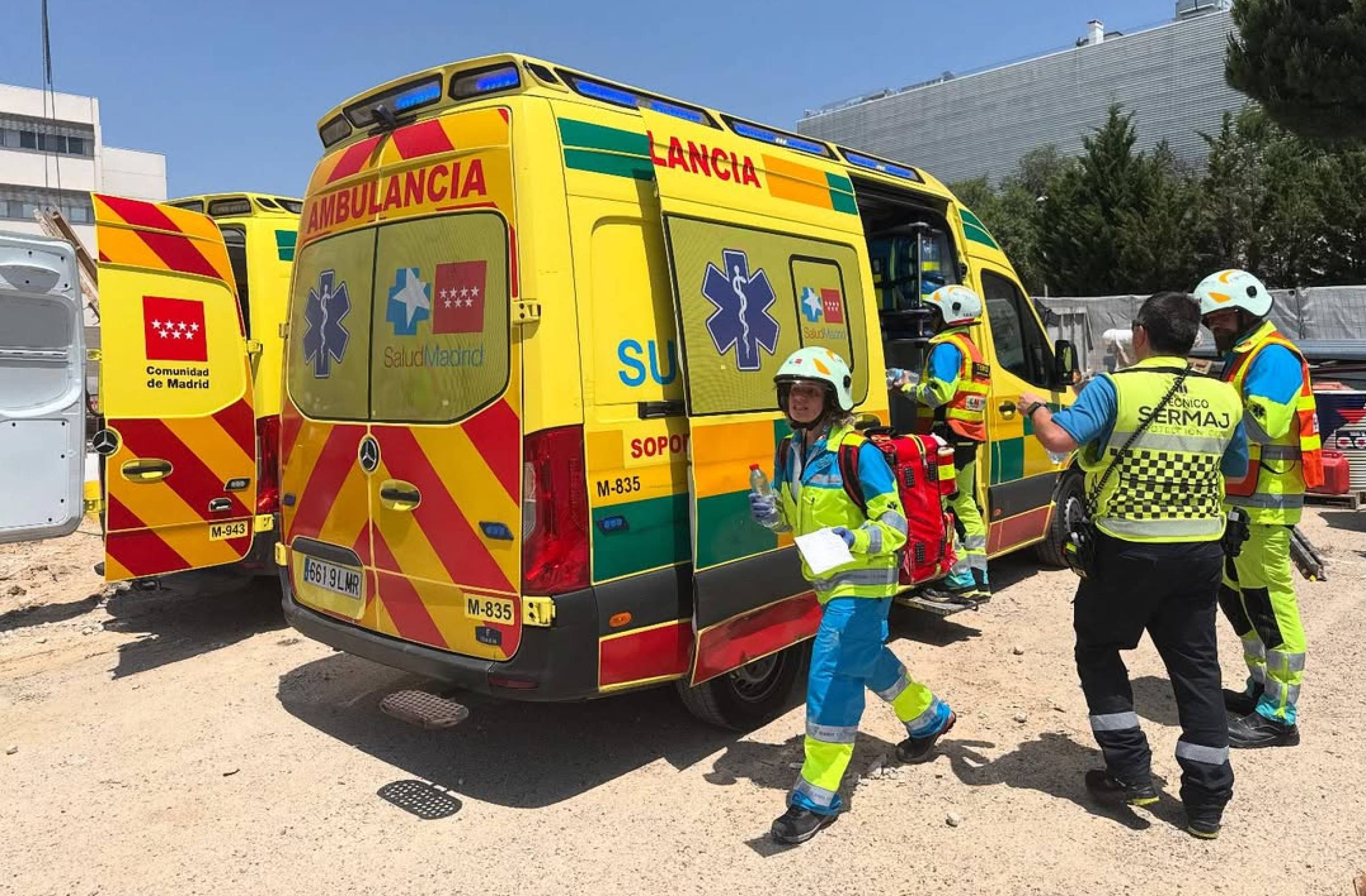 Un trabajador pierde la vida al caerle una plancha de hierro en Majadahonda