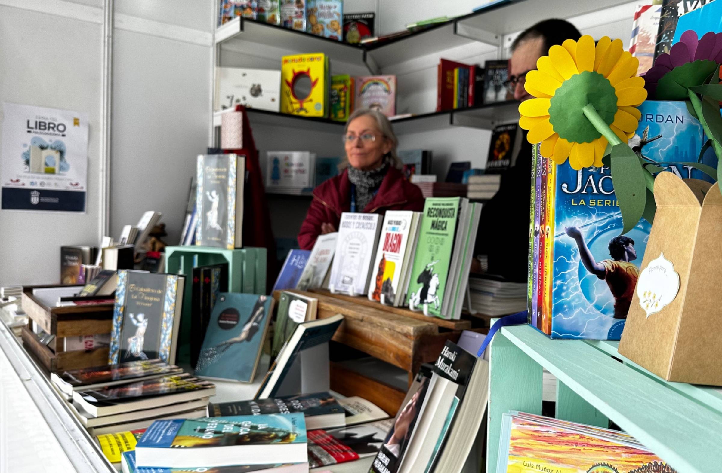 
                                                    Feria del Libro de Majadahonda 2025: más de 100 autores, espectáculos familiares y un viaje cultural a Japón entre las propuestas