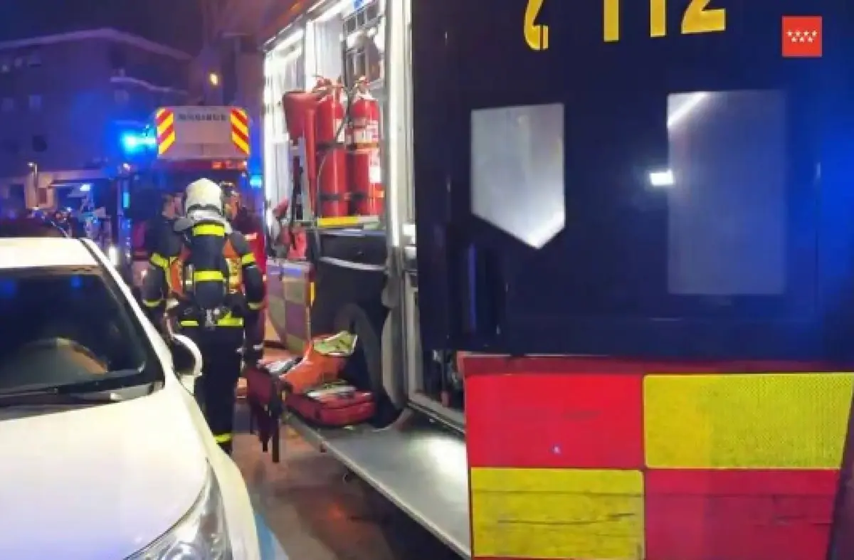 Un grave incendio calcina una vivienda en Majadahonda y deja tres personas afectadas 