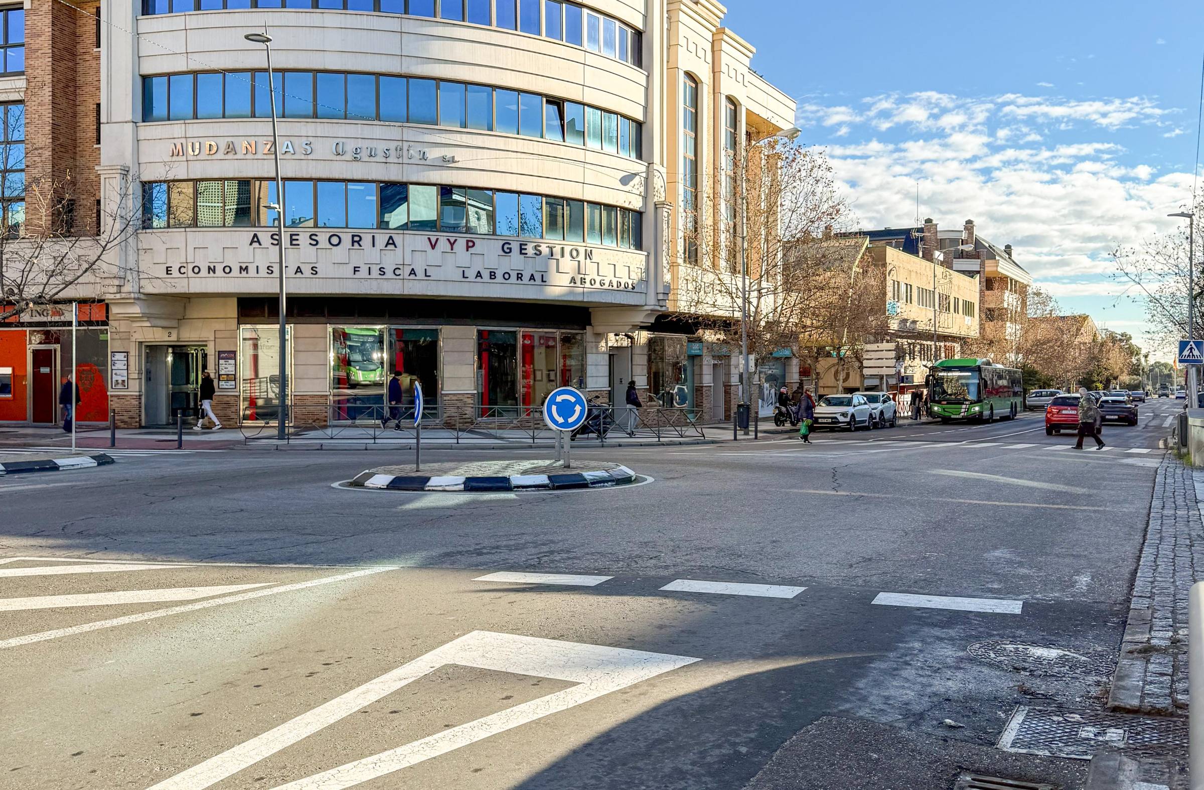 
                                                    El Ayuntamiento de Majadahonda testará el funcionamiento de semáforos en el cruce de Doctor Calero con Avd. Reyes Católicos  