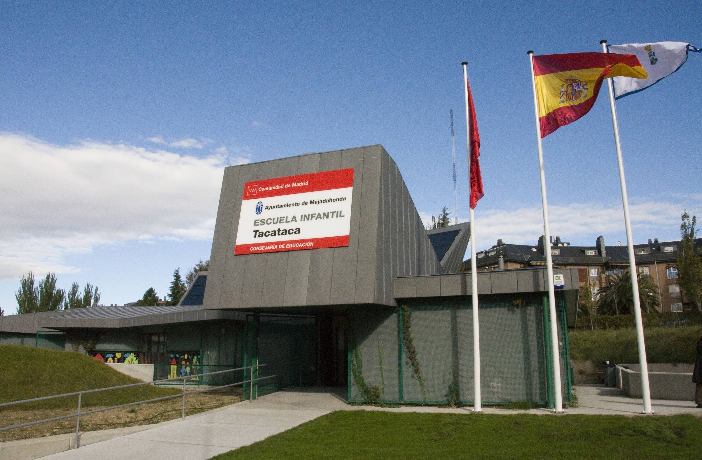 
                                                    Goteras, frío y aulas deterioradas: PSOE Majadahonda lleva la situación de las escuelas infantiles al Defensor del Pueblo