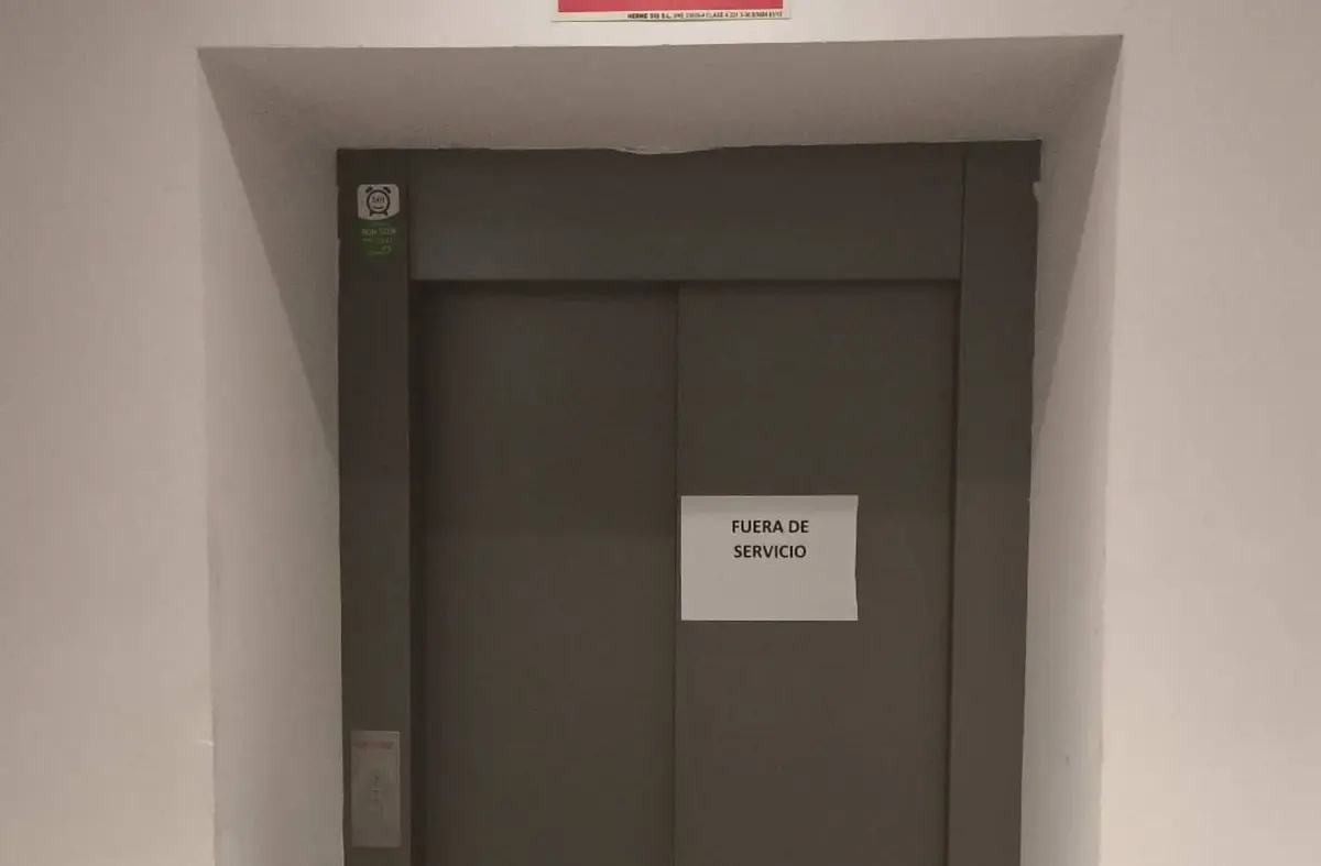 El PSOE de Majadahonda propone un plan de mantenimiento de edificios municipales ante las 'continuas averías'