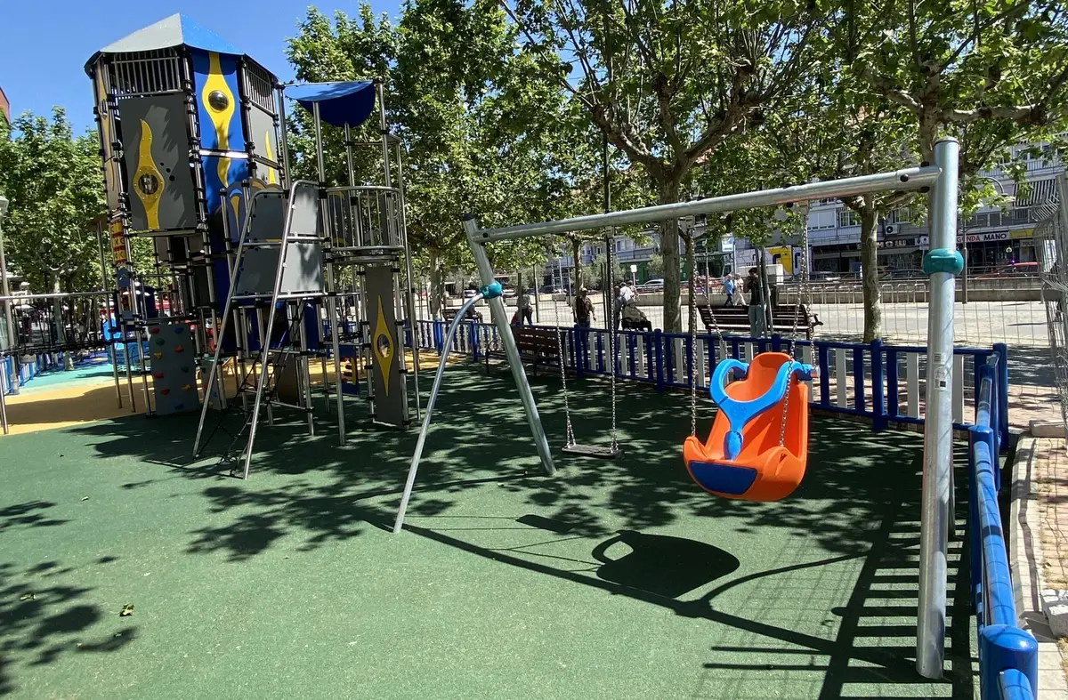 El PSOE de Majadahonda pide un plan de zonas de sombra y agua para hacer frente al calor extremo