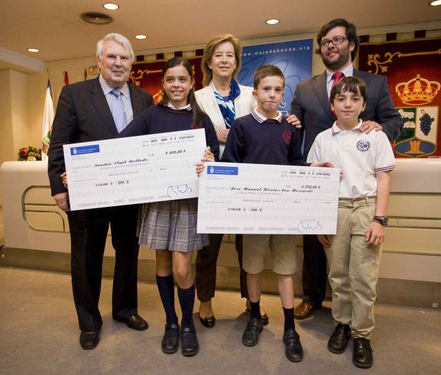 Entregados los premios del 'II Concurso de Cuentos de Jóvenes Consumidores  Responsables' - Noticias en Majadahonda