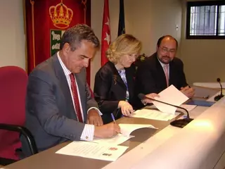 El alcalde y la delegada del Gobierno acuerdan la incorporación de la Policía Local al Sistema de Seguimiento Integral de los Casos de Violencia de Género