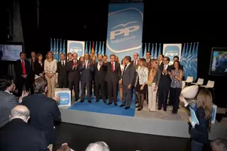 El candidato del Partido Popular, Narciso de Foxá, presentó anoche a su equipo para las elecciones del próximo 22 de mayo