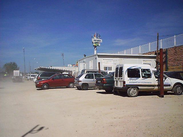 IU pide que el ayuntamiento exija daños y perjuicios a la empresa de mantenimiento por la ocupación indebida de una zona verde municipal desde 2004.