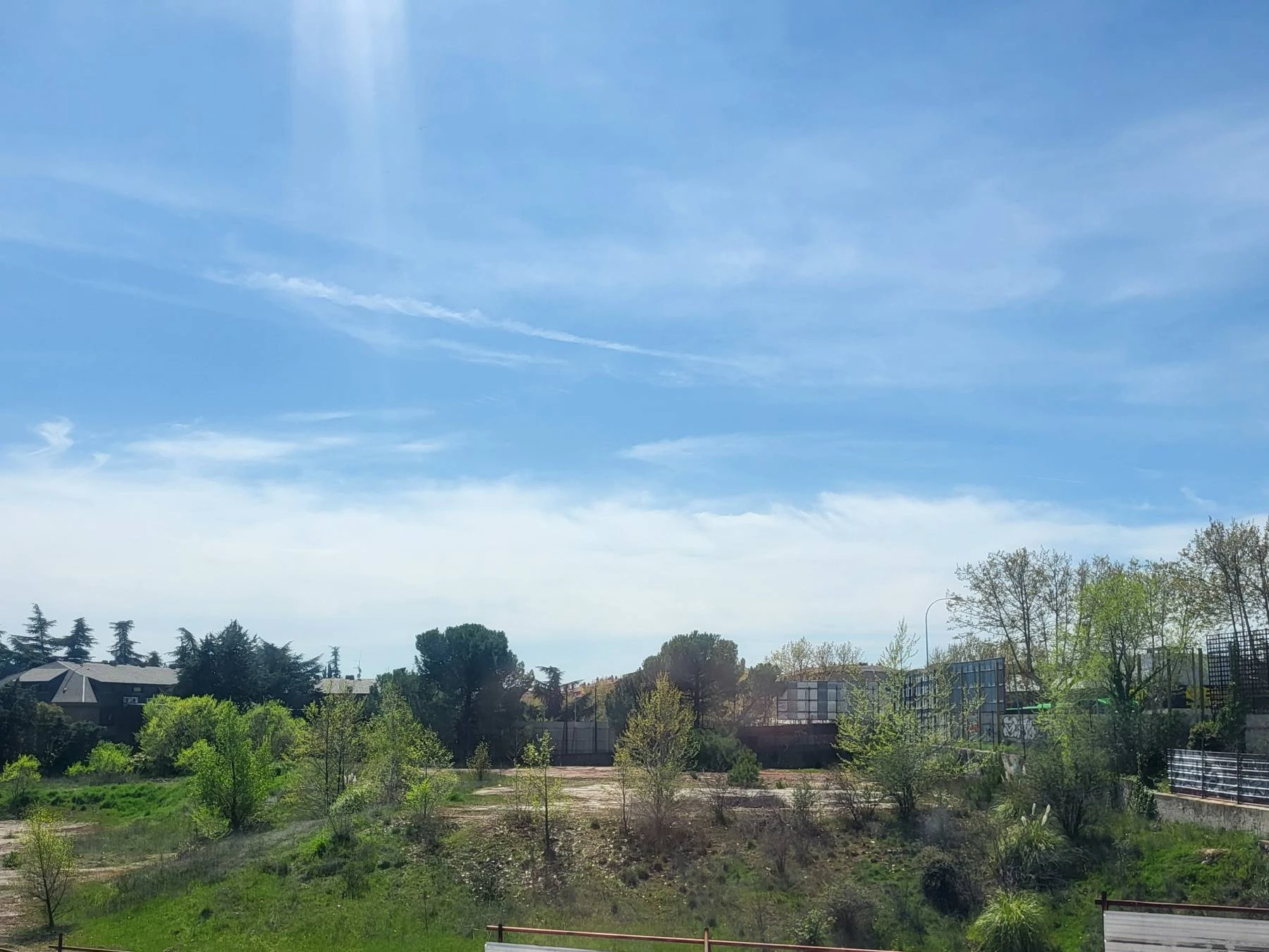 SOLAR SIN USO DESDE HACE 25 AÑOS