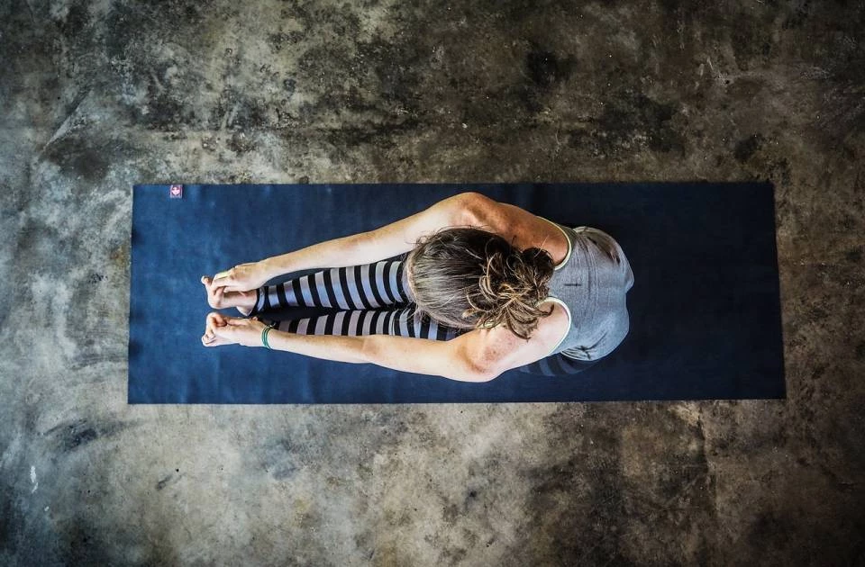 MONITOR DE YOGA EN FAMILIA