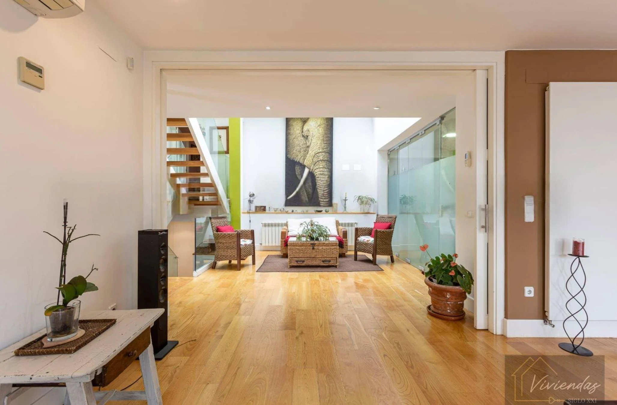 Busco chica INTERNA con experi