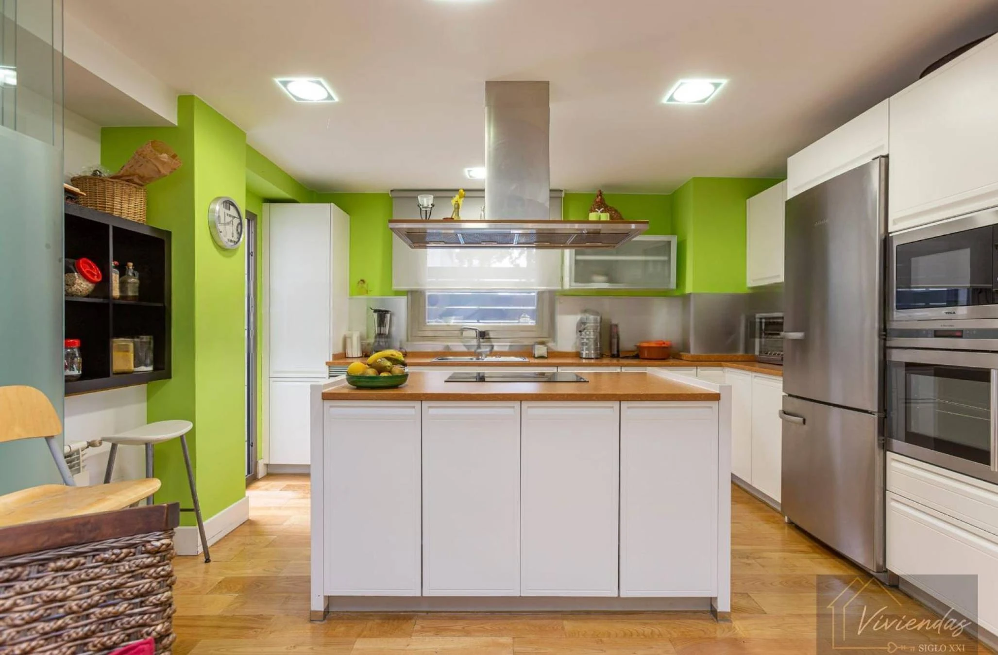 Busco chica INTERNA con experi