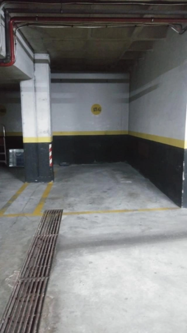 Plaza para coche pequeño en ga